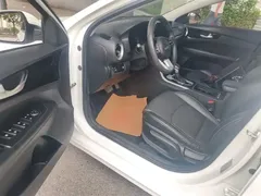 2021 Kia Cerato 1.5L CVT Fashion, белый — фото 16