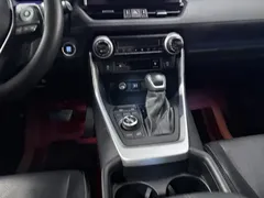 2020 Toyota Wildlander 2.0L CVT 4WD Premium, белый — фото 16