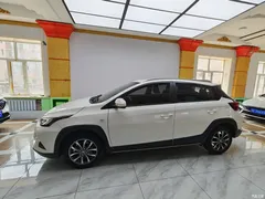 2022 Toyota Yaris L 1.5L CVT leads PLUS — фото 4