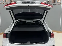 2022 Audi Q3 Sportback 35 TFSI, белый — фото 12