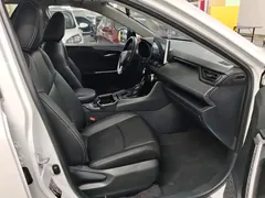 2021 Toyota RAV4 2.0L CVT 2WD PLUS, белый — фото 11