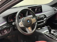 2023 BMW 5 Series 530Li Leading M Sport Package, чёрный — фото 12