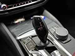 2023 BMW 5 Series 530Li Leading M Sport Package, чёрный — фото 24