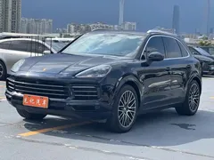 2022 Porsche Cayenne 3.0T Platinum, чёрный — фото 1
