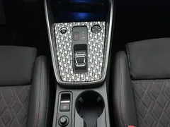 2022 Audi A3 Sportback 35 TFSI Luxury Sport, белый — фото 11