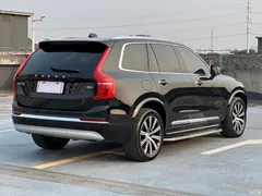 2022 Volvo XC90 B6 Zhiyi Sport 7 seats, чёрный — фото 3