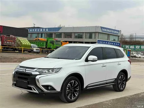 2020 Mitsubishi Outlander 2.4L 4WD 7-seater
