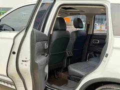 2020 Mitsubishi Outlander 2.4L 4WD 7-seater, белый — фото 8