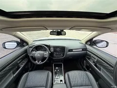 2020 Mitsubishi Outlander 2.4L 4WD 7-seater, белый — фото 10
