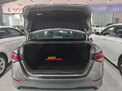 2022 Nissan Sylphy 1.6L XL CVT — фото 19