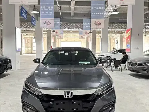 2018 Honda Accord 260TURBO Luxury V