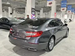 2018 Honda Accord 260TURBO Luxury V — фото 3