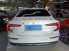 2022 Volvo S60 B4 Luxury, белый — фото 6