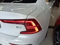 2022 Volvo S60 B4 Luxury, белый — фото 8