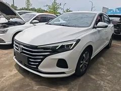 2021 Changan Eado PLUS 1.6L GDI CVT, белый — фото 1