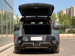 2023 BMW XM Basic Model, зелёный — фото 26