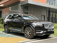 2022 Volvo XC90 B5 Zhixing Luxury 7-seater, чёрный — фото 5