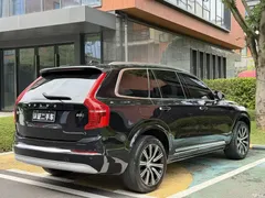 2022 Volvo XC90 B5 Zhixing Luxury 7-seater, чёрный — фото 8