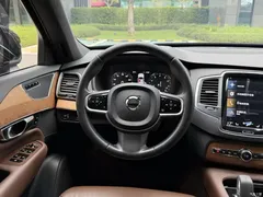 2022 Volvo XC90 B5 Zhixing Luxury 7-seater, чёрный — фото 17