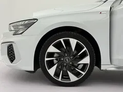 2022 Audi A3L Limousine 35 TFSI Fashion Sport, белый — фото 22