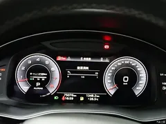 2021 Audi Q8 55 TFSI Premium Dynamic Model, чёрный — фото 9