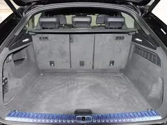 2021 Audi Q8 55 TFSI Premium Dynamic Model, чёрный — фото 17