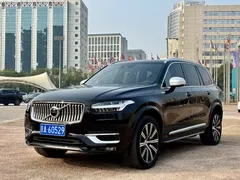 2021 Volvo XC90 B5 Luxury 7-seat, чёрный — фото 1