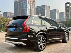 2021 Volvo XC90 B5 Luxury 7-seat, чёрный — фото 4