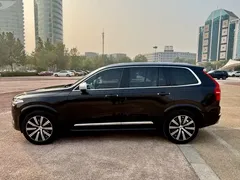 2021 Volvo XC90 B5 Luxury 7-seat, чёрный — фото 17