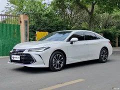 2023 Toyota Avalon 2.0L Premium — фото 1