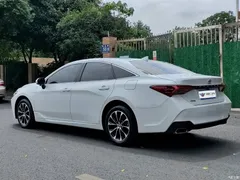 2023 Toyota Avalon 2.0L Premium — фото 4