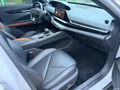 2022 Changan UNI-V 1.5T Premium Type — фото 4