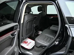 2022 Volkswagen Touareg 3.0TSI Ruixiang Obsidian Sports Package, чёрный — фото 13