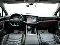 2022 Volkswagen Touareg 3.0TSI Ruixiang Obsidian Sports Package, чёрный — фото 14