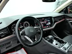 2022 Volkswagen Touareg 3.0TSI Ruixiang Obsidian Sports Package, чёрный — фото 15