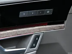 2022 Volkswagen Touareg 3.0TSI Ruixiang Obsidian Sports Package, чёрный — фото 24