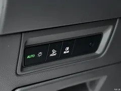 2022 Volkswagen Touareg 3.0TSI Ruixiang Obsidian Sports Package, чёрный — фото 26