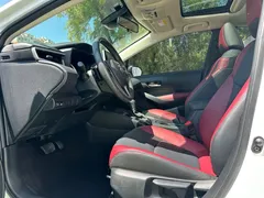 2021 Toyota Corolla TNGA 1.5L CVT GR SPORT Sport, белый — фото 4