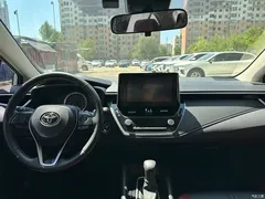 2021 Toyota Corolla TNGA 1.5L CVT GR SPORT Sport, белый — фото 5