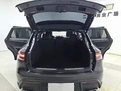 2023 Porsche Macan 2.0T — фото 10