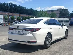 2021 Lexus ES 200, белый — фото 9