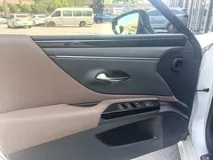 2021 Lexus ES 200, белый — фото 15