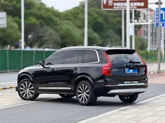 2022 Volvo XC90 B6 Zhiyi Luxury 7-seater, чёрный — фото 2