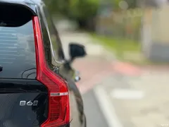 2022 Volvo XC90 B6 Zhiyi Luxury 7-seater, чёрный — фото 6
