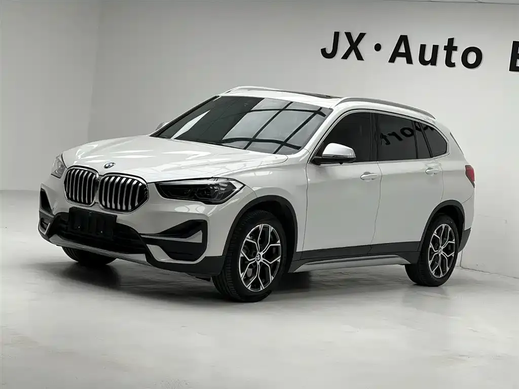 2022 BMW X1