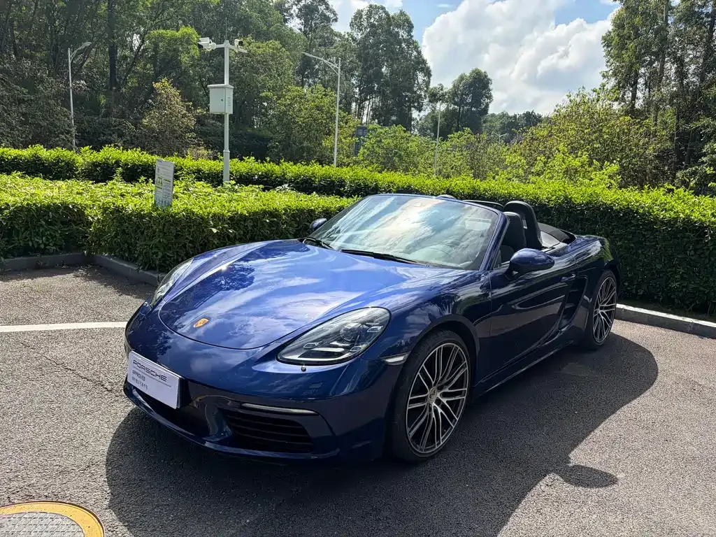 2022 Porsche 718 Boxster 2.0T