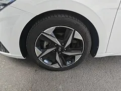 2022 Hyundai Elantra 1.5L CVT GLX Elite, белый — фото 23