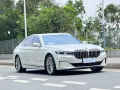 2019 BMW 7 Series 7 M760Li xDrive V12, белый — фото 2