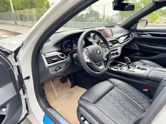 2019 BMW 7 Series 7 M760Li xDrive V12, белый — фото 10