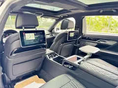 2019 BMW 7 Series 7 M760Li xDrive V12, белый — фото 14